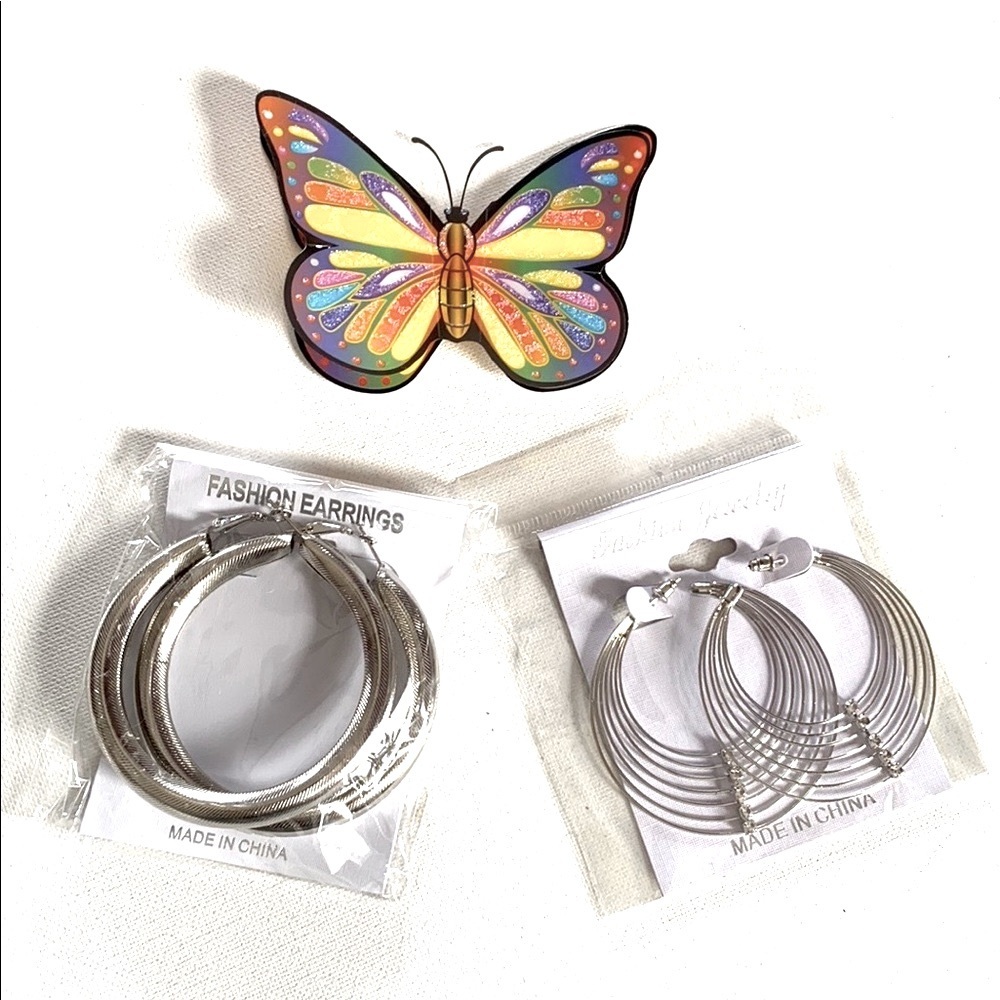 Fashion Earrings Set of‎ (2) Silver large hoop earrings, New in Bag